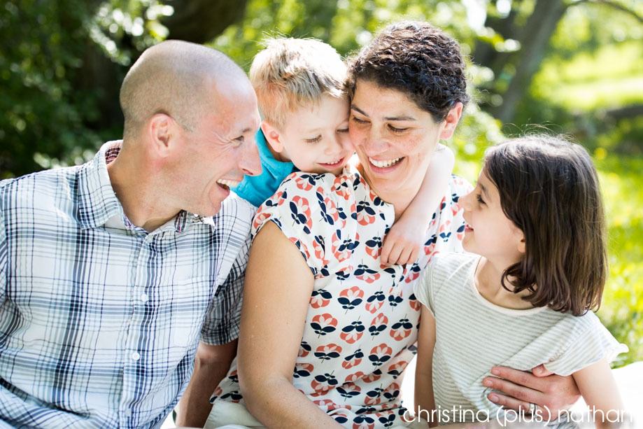 Family photographers In Calgary French Speaking