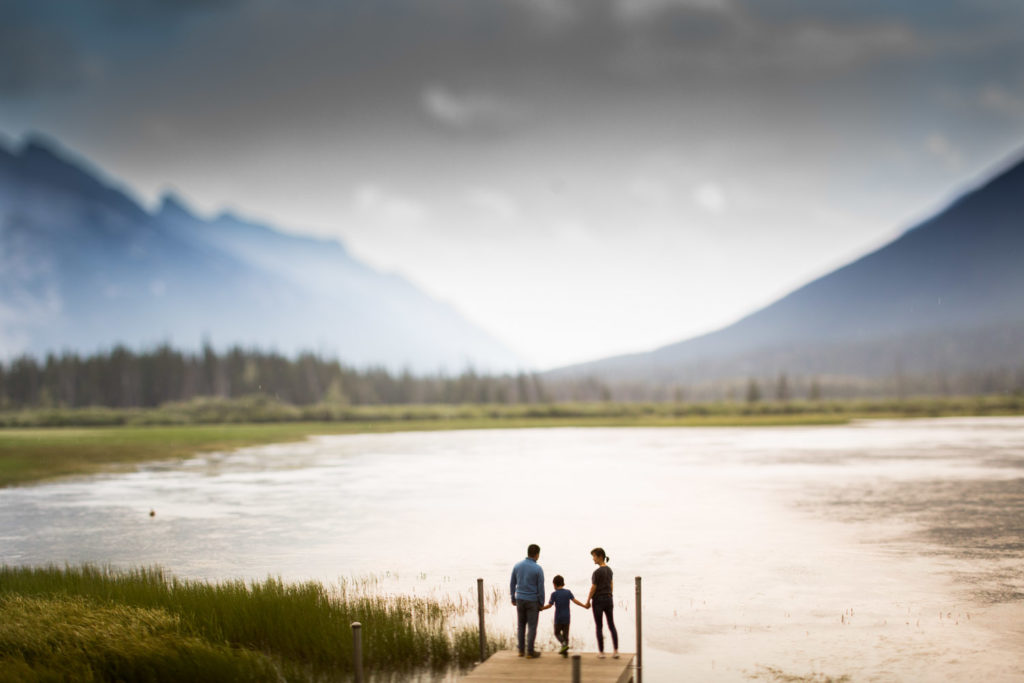 Family photography session in Banff with family from China